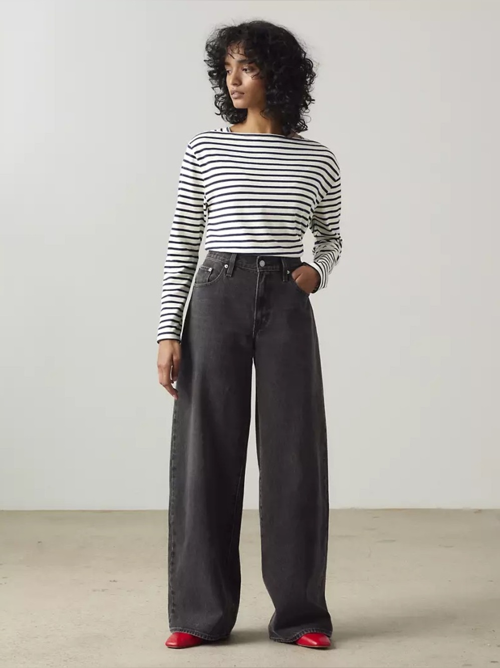 Levis XL Baggy Straight Jeans Womens Size 26x31 Black Wash Wide Leg NWT